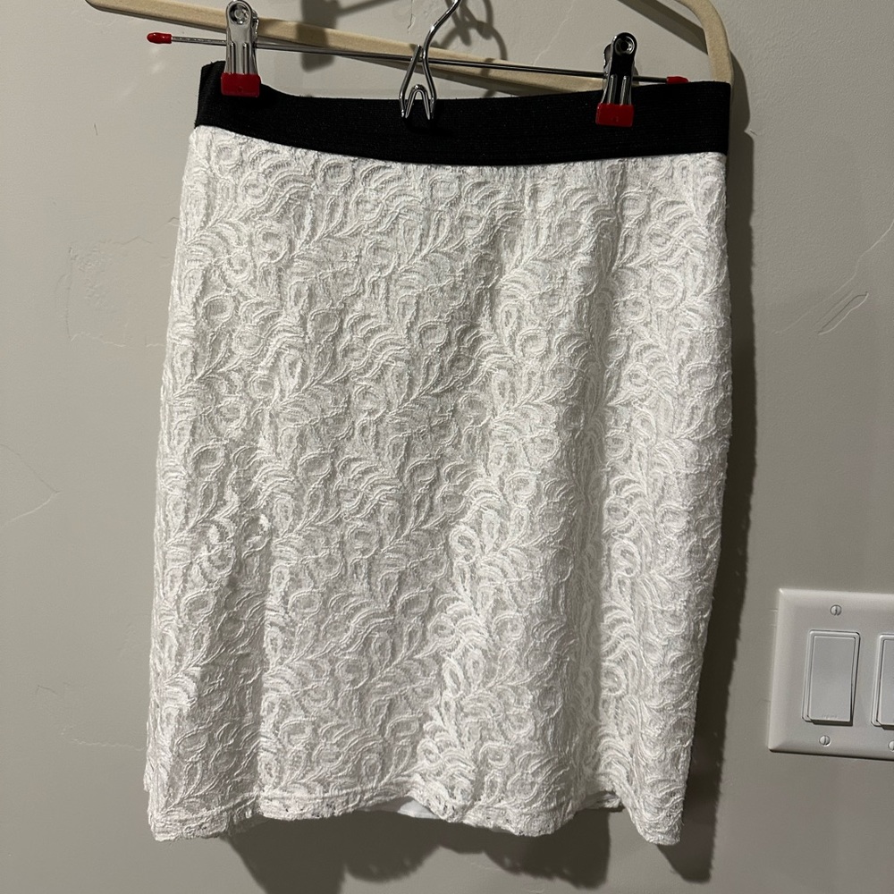 New York and co white lace skirt